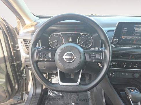 Used 2023 Nissan Rogue S image 12