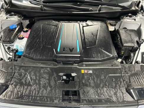 Used 2024 Hyundai Ioniq 5 Limited image 25