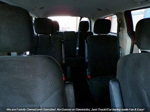 Used 2012 Dodge Grand Caravan SE image 34