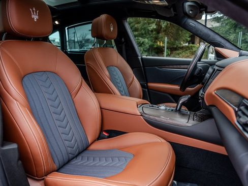 Used 2022 Maserati Levante GT image 23