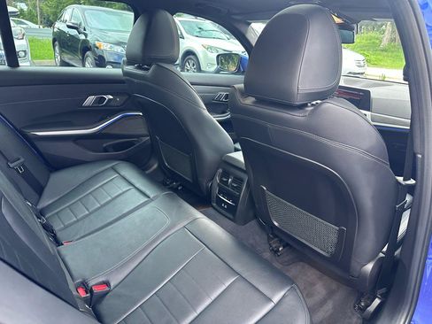 Used 2021 BMW 330i Sedan w/ M Sport Package RWD image 20