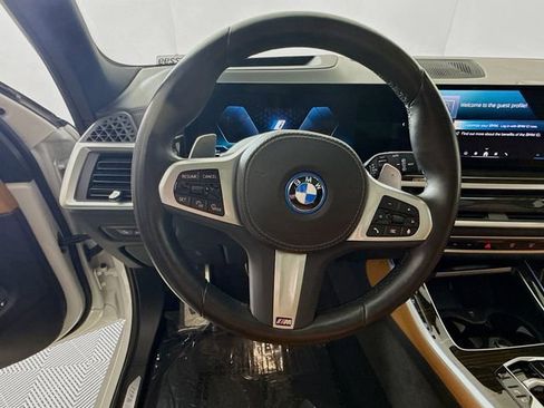 Used 2024 BMW X5 xDrive50e w/ M Sport Package image 11