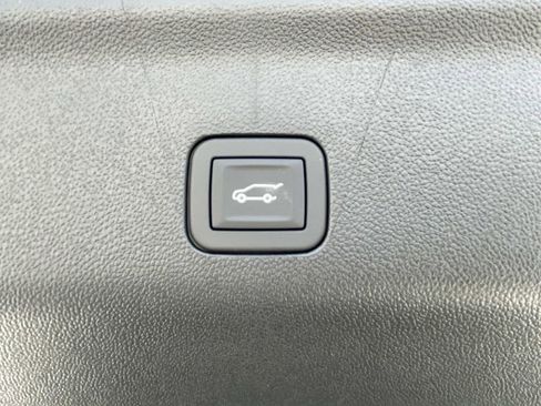 New 2026 Chevrolet Suburban High Country image 12