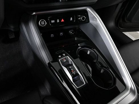 New 2025 Audi Q5 Premium Plus image 18