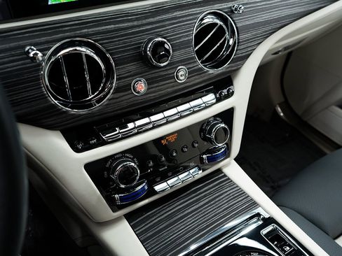 Certified 2022 Rolls-Royce Ghost w/ Ghost Package image 25