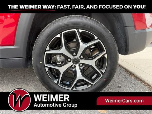 Used 2025 Jeep Compass Limited AWD/4WD image 9