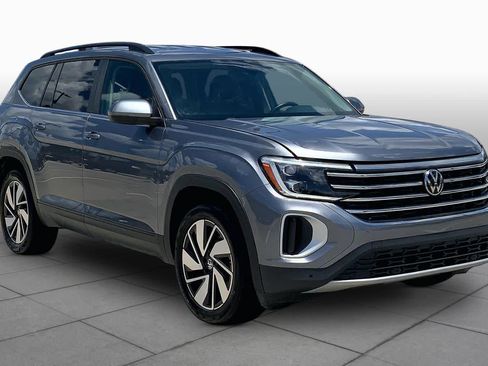 Used 2024 Volkswagen Atlas SE AWD/4WD image 3
