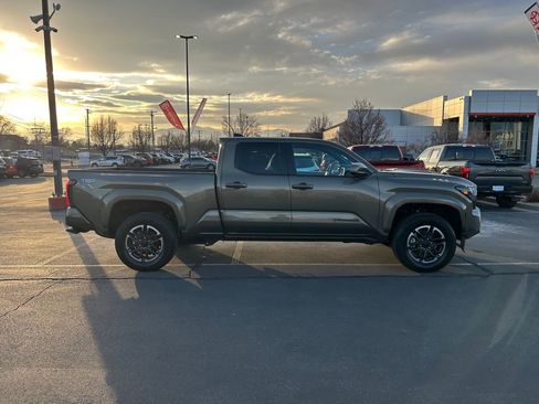 Certified 2025 Toyota Tacoma TRD Sport image 6