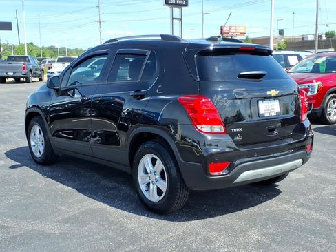 Used 2021 Chevrolet Trax LT w/ Driver Confidence Package FWD image 5