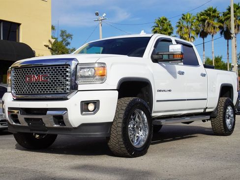 Used 2016 GMC Sierra 3500 Denali w/ Duramax Plus Package image 17