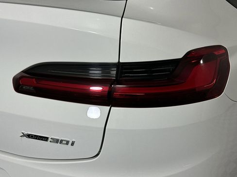 Used 2021 BMW X4 xDrive30i AWD/4WD image 26