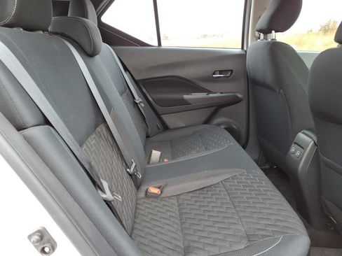 Certified 2023 Nissan Kicks SV FWD image 6