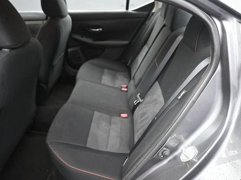Used 2025 Nissan Sentra SR FWD image 19