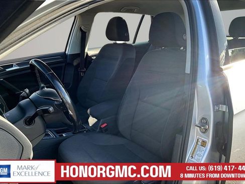 Used 2019 Volkswagen e-Golf SE w/ Driver Assistance Package FWD image 20