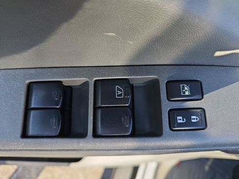 Used 2019 Nissan Frontier Desert Runner RWD image 25