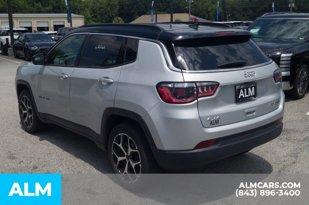 Used 2025 Jeep Compass Limited AWD/4WD image 9