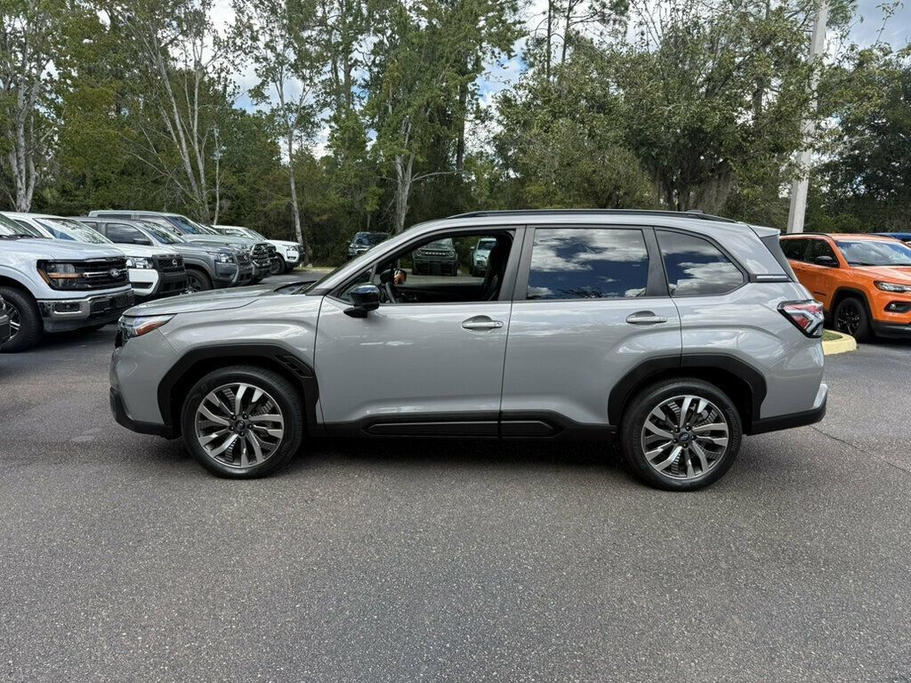 Used 2025 Subaru Forester Touring AWD/4WD image 2