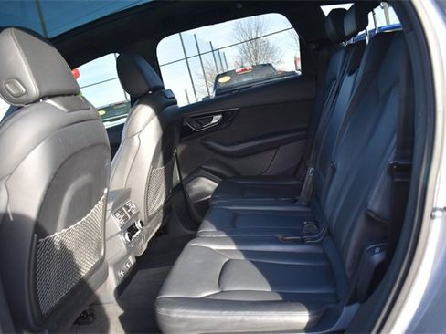 Used 2019 Audi Q7 3.0T Prestige w/ Prestige Package image 21