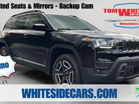 New 2026 Jeep Cherokee Laredo AWD/4WD image 1