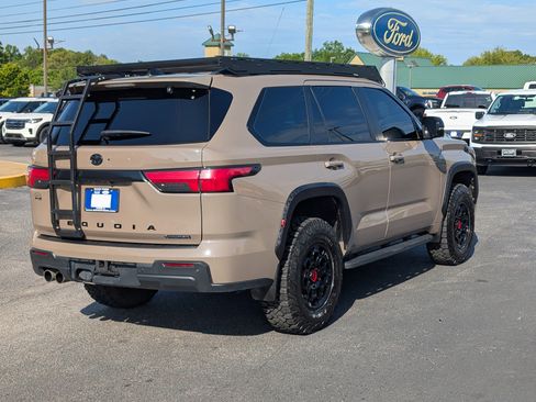 Used 2025 Toyota Sequoia TRD Pro AWD/4WD image 9