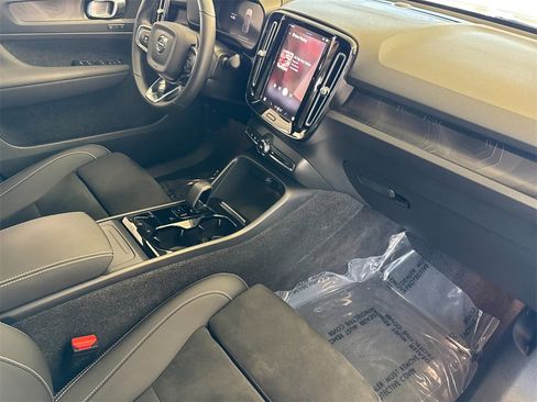 Certified 2023 Volvo C40 P8 Recharge Plus image 15