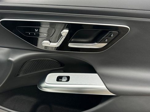 Certified 2024 Mercedes-Benz E 350 4MATIC Sedan image 33