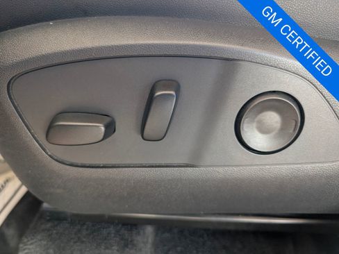 Certified 2025 Chevrolet Traverse LT image 11