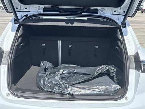 New 2026 Buick Envision Avenir image 9