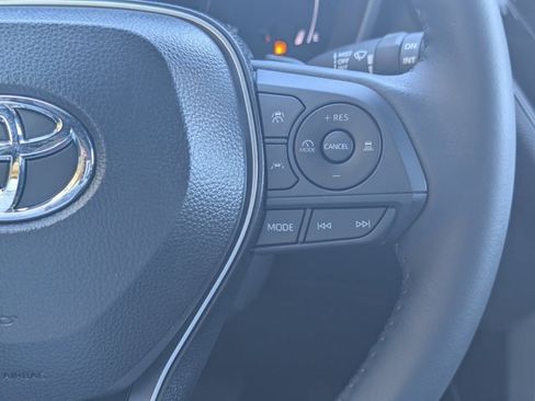 Used 2025 Toyota Corolla Cross AWD Hybrid image 22