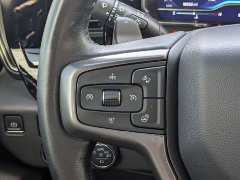 Certified 2022 Chevrolet Silverado 1500 ZR2 w/ Technology Package AWD/4WD image 38