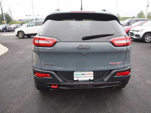 Used 2014 Jeep Cherokee Trailhawk w/ Comfort/Convenience Group AWD/4WD image 2