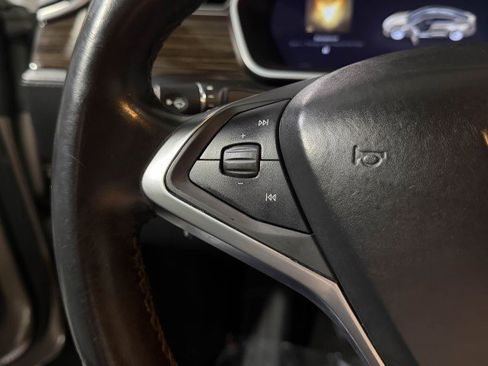 Used 2015 Tesla Model S 85 image 18