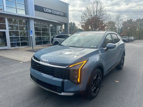 New 2026 Kia Sportage EX image 1
