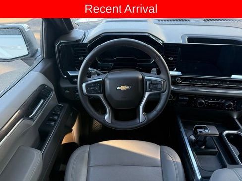 Used 2025 Chevrolet Silverado 1500 LTZ w/ Technology Package image 7