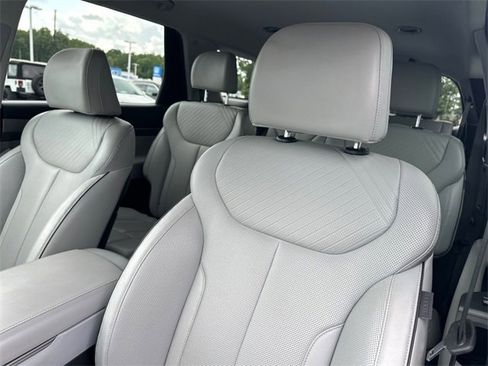 Used 2023 Hyundai Palisade SEL image 17