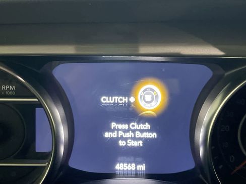 Used 2022 Jeep Wrangler Unlimited Sahara w/ Cold Weather Group image 15