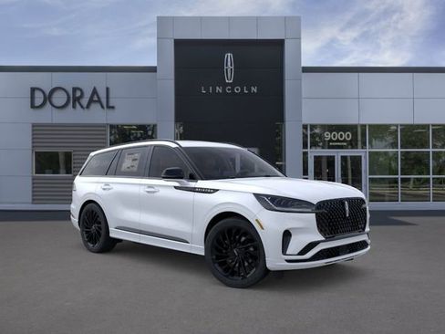 New 2026 Lincoln Aviator Reserve w/ Jet Appearance Package RWD image 7
