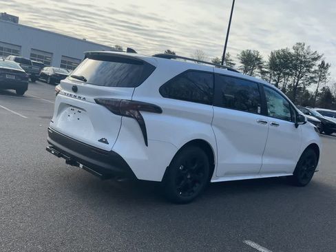 New 2026 Toyota Sienna XLE Woodland Edition image 8