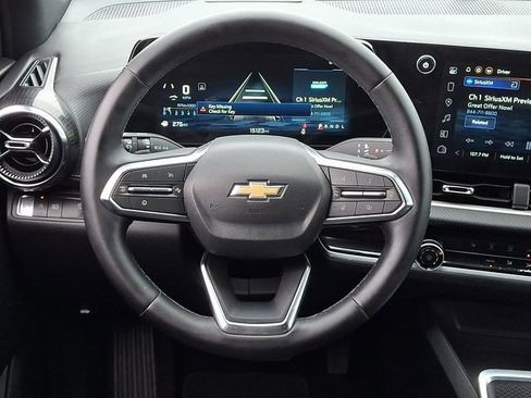 Used 2026 Chevrolet Equinox LT FWD image 19