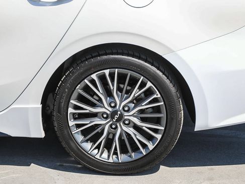 Used 2023 Kia Forte GT-Line w/ GT-Line Technology Package FWD image 11