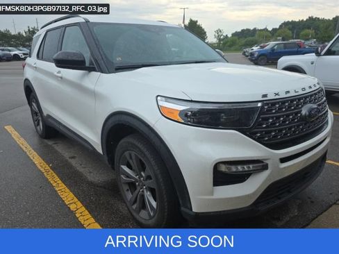 Used 2023 Ford Explorer XLT w/ Equipment Group 202A AWD/4WD image 1