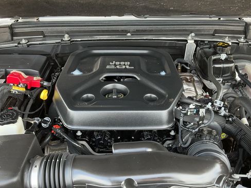 Certified 2020 Jeep Wrangler Sport AWD/4WD image 20