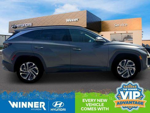 New 2025 Hyundai Tucson Limited image 10