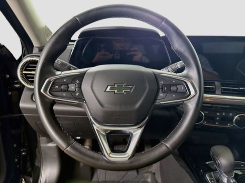 Used 2025 Chevrolet Trax ACTIV FWD image 13