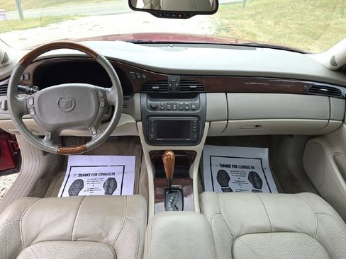 Used 2003 Cadillac De Ville DTS w/ Premium Luxury Package image 17