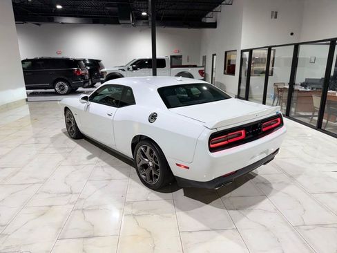 Used 2015 Dodge Challenger R/T w/ Quick Order Package 28B R/T RWD image 10