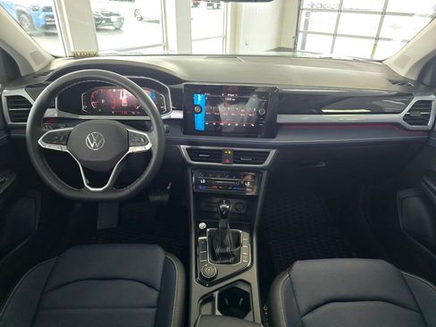 New 2025 Volkswagen Taos SEL image 15