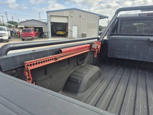 Used 2021 Chevrolet Silverado 2500 W/T w/ WT Convenience Package AWD/4WD image 11