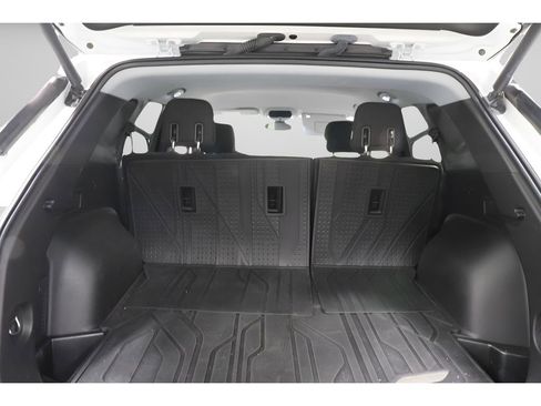 Used 2020 Chevrolet Blazer LT FWD image 29