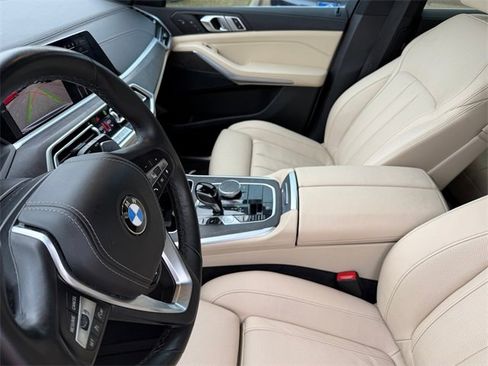 Used 2022 BMW X5 sDrive40i w/ Luxury Seating Package image 9